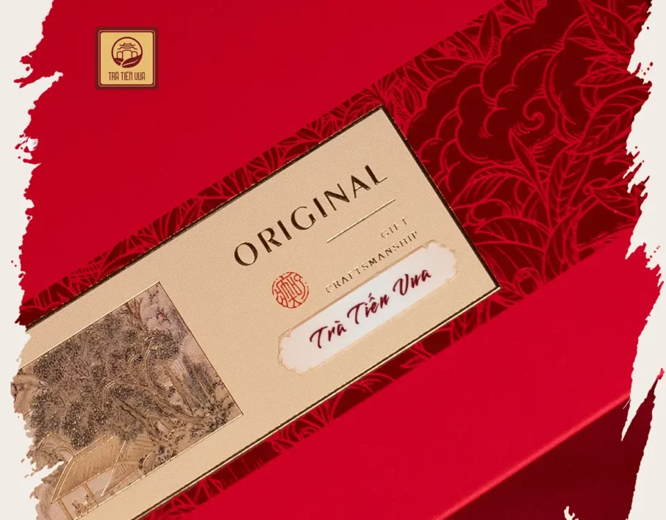 Hộp quà trà cao cấp Trà Tiến Vua tông đỏ cho dịp Tết